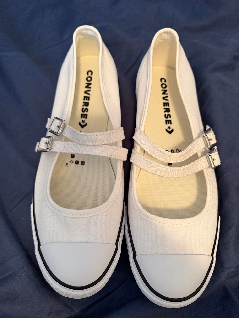 ✨NEW Converse Mary Jane Slip On Size 10 ✨